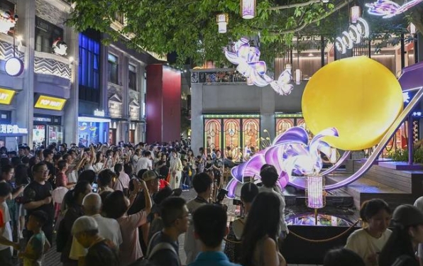 中秋假期都去哪儿了?年轻人在县城“追月”